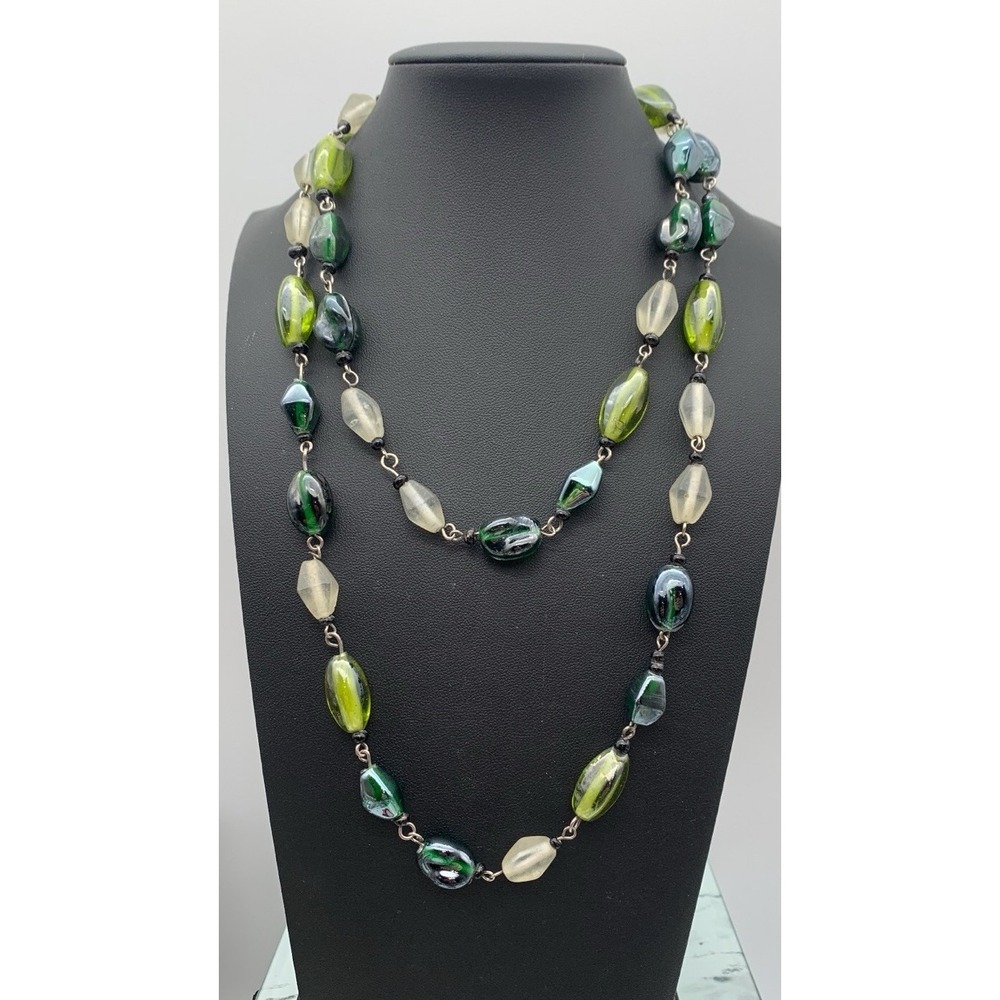 Beautiful 37 Inch Over The Head Green And White Frosted Glass Necklace